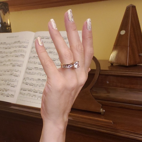 NWOT Gorgeous genuine silver ring - Picture 2 of 8